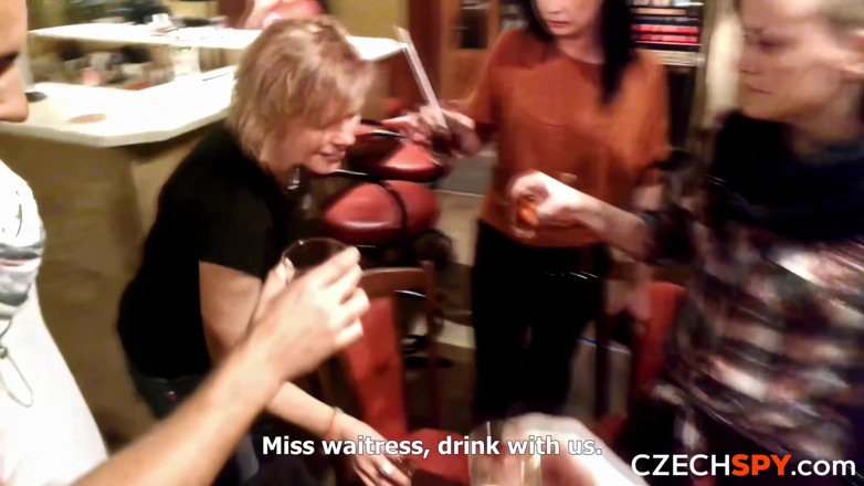 CzechSPI: Czech 4: Misi Rahsia - Pub Hookup