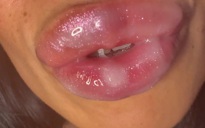 Asmr_mouth: Ein loooot lipgloss, wenn ich mich küsste