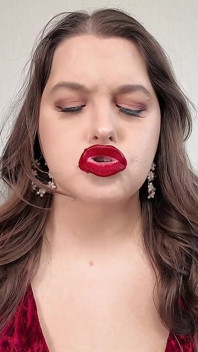 Prudish Girlfriend Transformed Into Bimbo