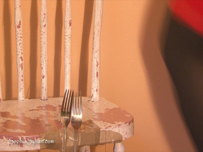 SophiaSylvan: Zetrzej dla mnie swoje tandetne kulki