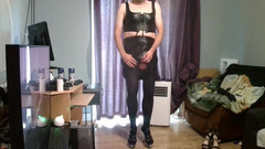 Maninboots: 脈動するアナルのおもちゃでイクManinboots