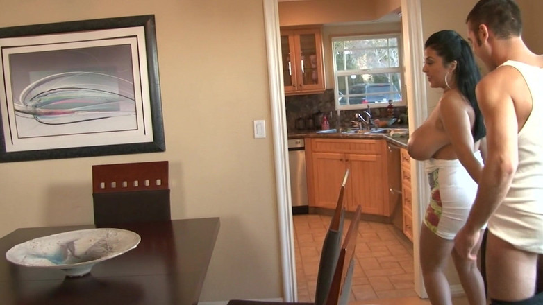 Big Boobs 6 Fucker: Büyük memeli orta yaşlı seksi kadın kargaşa 2