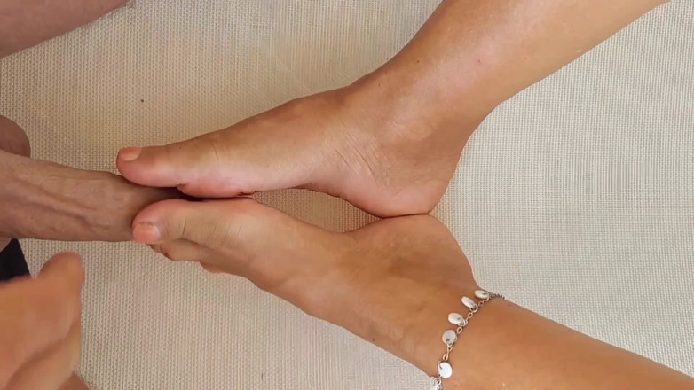 Selena701: Amatör Blond Fru Njuter Av Footjob