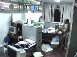 Amateurs videos: Horny employees having sex in the office after hours