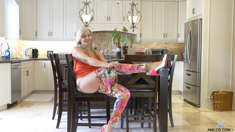 Anilos Solo: 음란한 재미