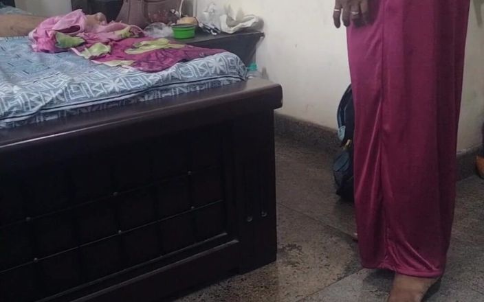 Tamil lesbian: Dans ocazional cu melodii tamil