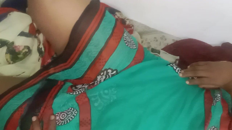 Santhi89: 泰米尔继母出轨丈夫老板