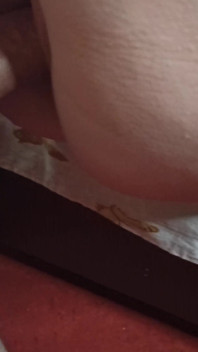 Milf allowed her wet pussy to be fucked missionary