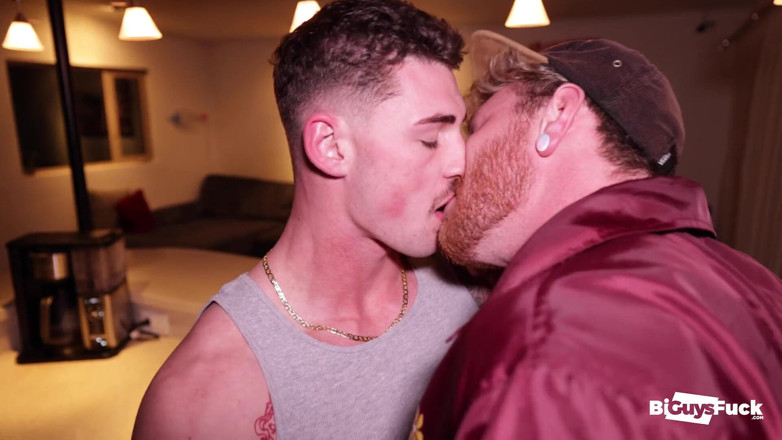 Bi Guys Fuck: MMFF 4- alguns no Campus Da Faculdade Asu