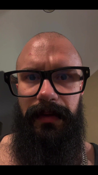 Mister Stone: Kijk. Denk eraan. Herhaal dit.