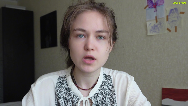 Kira Stone: Il pene è grande o piccolo? Che dimensione piace a Keira...