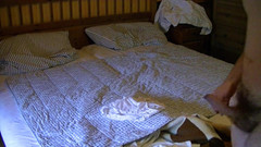 Mark Hannes: Withe saten frikikli kambur mastürbasyonu