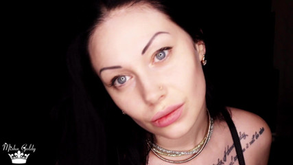 Goddess Misha Goldy: Sensueel roken & lippenfetisj & lippenstift plagen