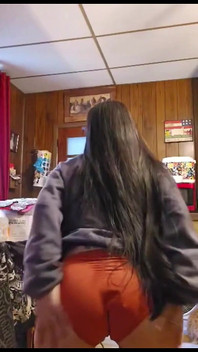 Hlasité a šťavnaté prdy