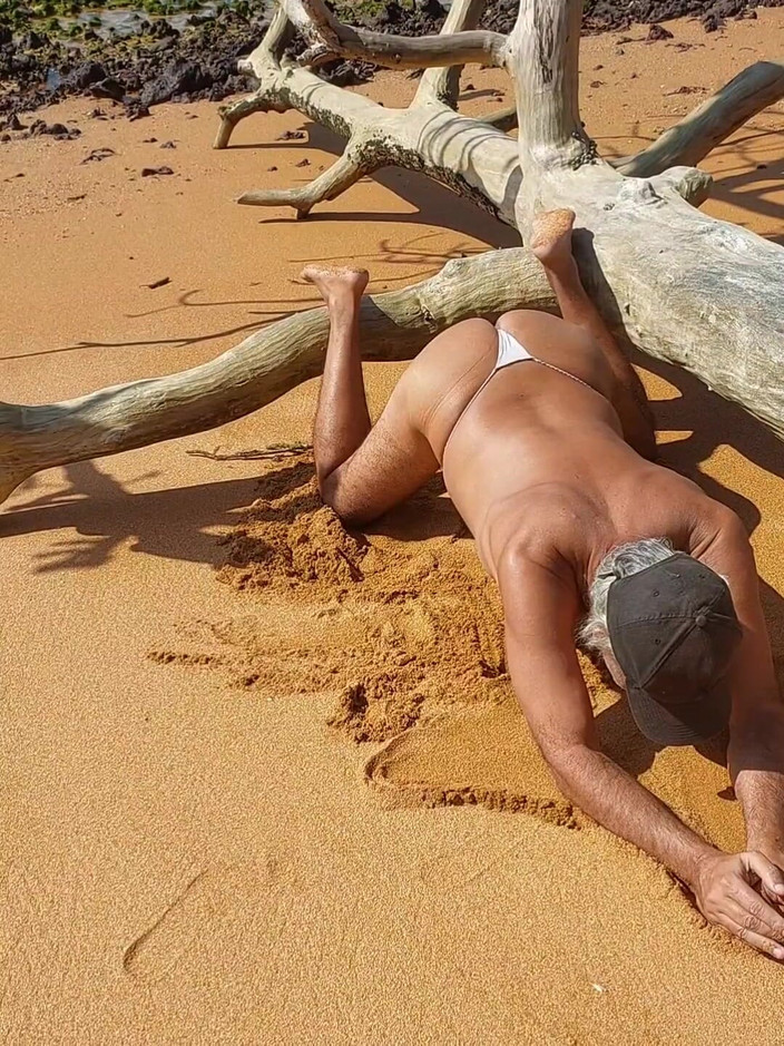 Ladysilvas: Ladysilva mi gran culo en la playa