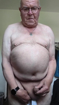 Наряжаю