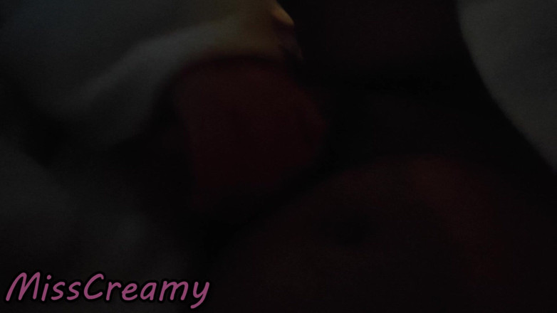 Miss Creamy: 자지 플래시! 스파 교사의 위험한 섹스는 마사지를 가짜로 만들고 사정하게 합니다!