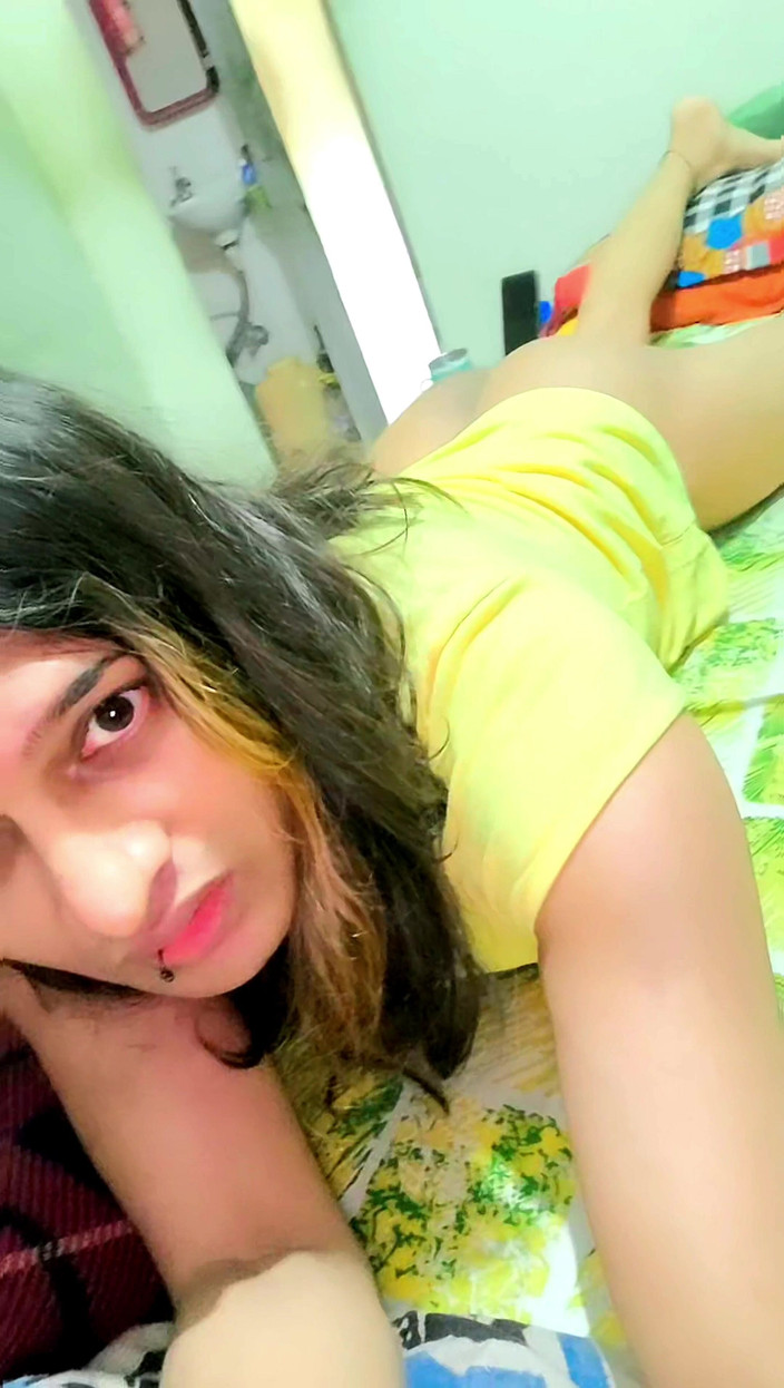 Zoyasazadai: Zoya Shezadi bucurați-vă pe deplin de Ziua Îndrăgostiților fericit cu peria...