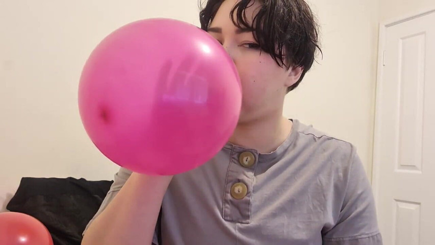 Blowing up 5 Balloons (Dramatic dumpster fire)