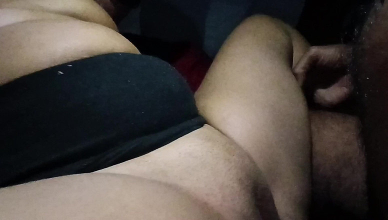 Sania: Vidéo de sexe avec une bombasse indienne sexy