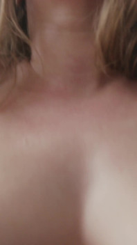 巨乳のレナ・ポールはパワーを愛しています
