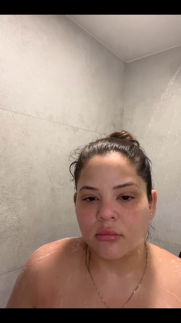 Dani Valentina: Dani Valentina와 함께하는 라이브 스트림