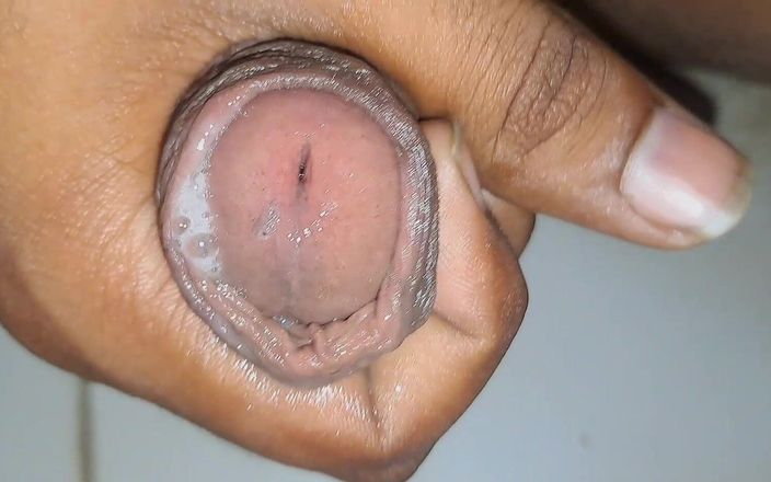 Desi_Porn_India: Banyoda yeni ateşli boşalma videom