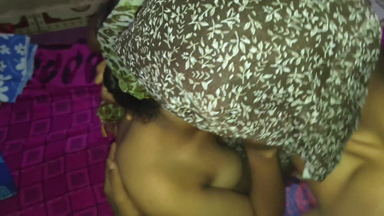 Arjun family porn: Thả hàng vào miệng chị kế.