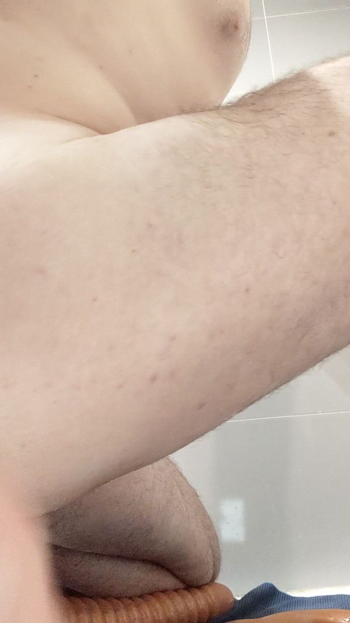 Mike Bi: Kocaman bir dildo popomda saklıyorum