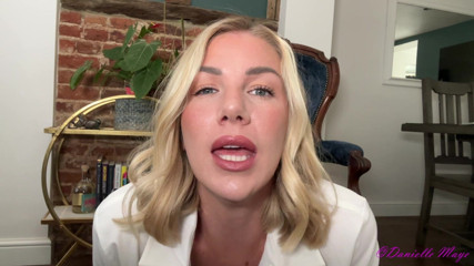 DanielleMaye: 직장에서 사정하는 배다른 딸