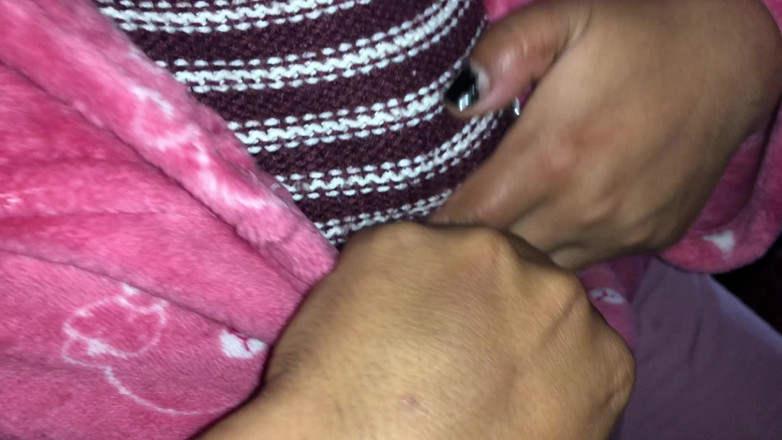 Lustybaby605: Terlincir zakar saya ke dalam pepeknya