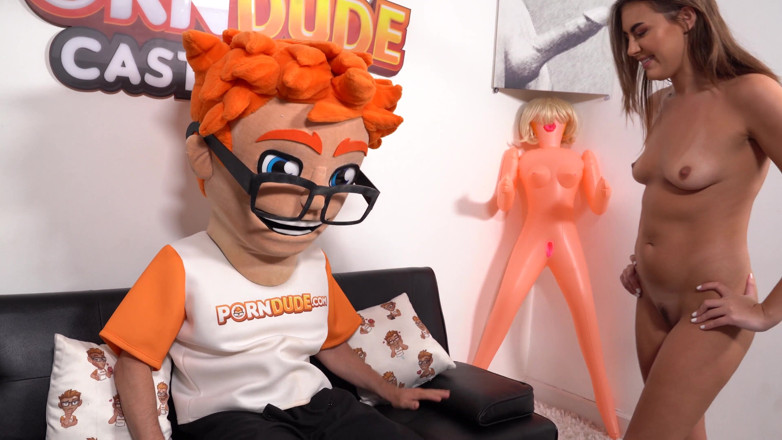 PornDudeCasting: Selina bentz ritorna per una scopata sfrigolata con il porno