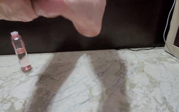 CoolMarina: Coolmarina. I Wash My Feet and Hydrate Them Very Sexy