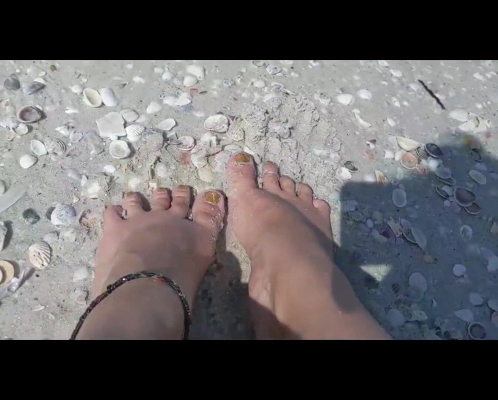 Princess Lextacy: Luister naar mijn voetstappen op het strand