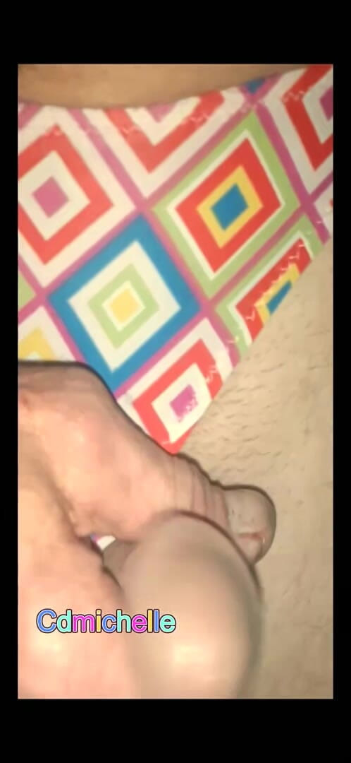 Crossdressers Cd Michelle wearing sexy lingerie: 43 / 43 Mb Cdmichelle Bär Färgglada Baddräkter