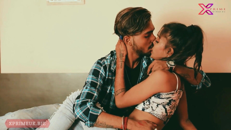 Indian Erotica: La chica más caliente tiene romance con su novio