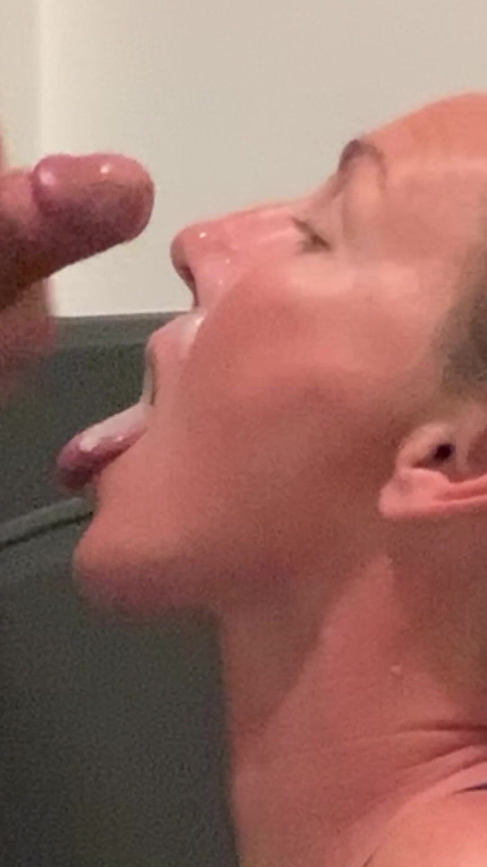 Farmers Wifey: Aus nächster nähe, in sperma, devoter, massiver gesichtsbesamung