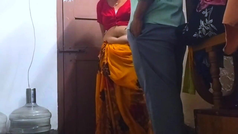 Fantacycutting: Indian Real Neighbor Bhabhi Secretly Fucked by the Neighbor