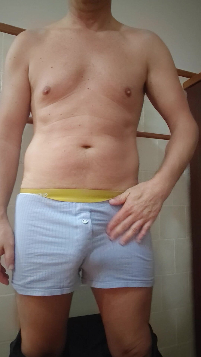 Brau2203: Jerking Me off in the Kitchen