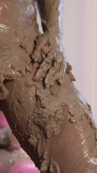 Adriana Chechik Seksualna mudbath