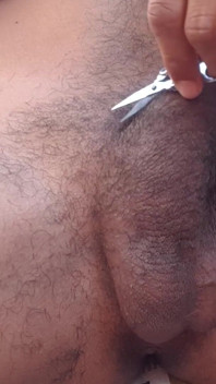Cắt lông cu đen handjob người đàn ông Ấn Độ