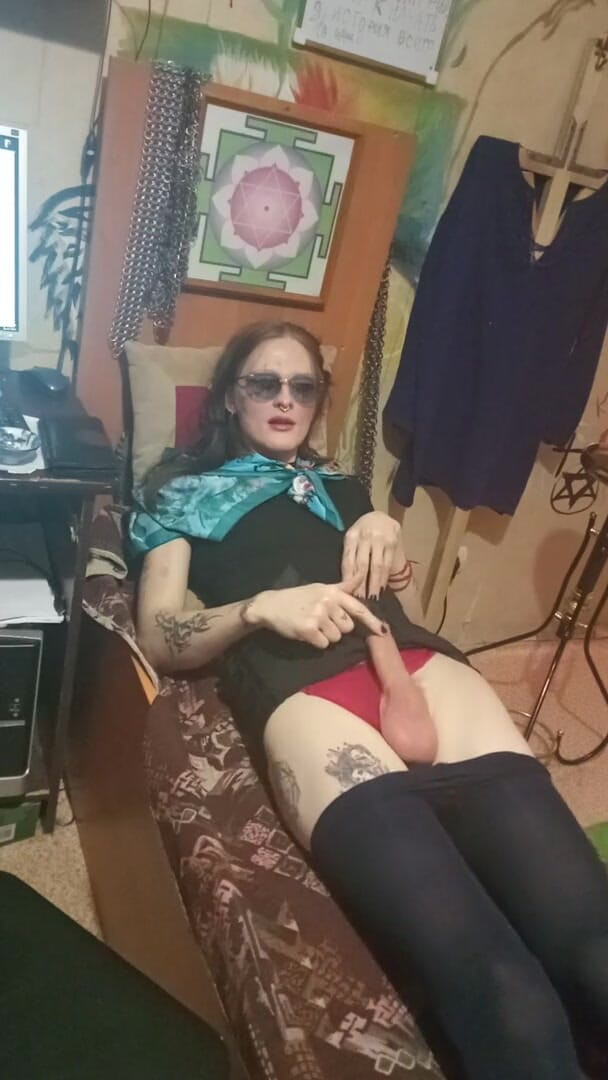 Rainbowdracat: Masturbare cu transsexuală dulce
