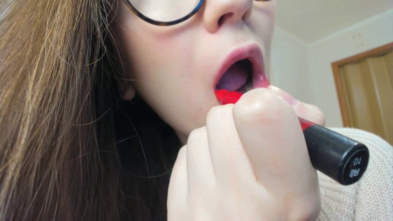 Rarible Diamond: 给很多红色的口红