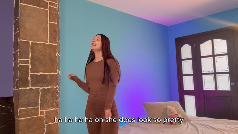 Aleja kink: Desperate I Pee My Boss Office