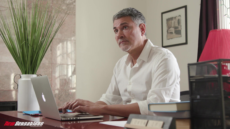 New Sensations: Cikgu mempunyai pepek Kate untuk pencuci mulut