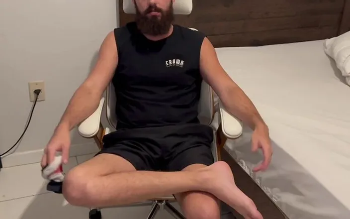 Rope Hunter: POV:i Will Use My Post-gym Socks to Gag You