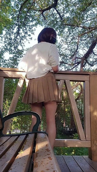 廷玄が自慰に出て彼女の脚に射精した罠