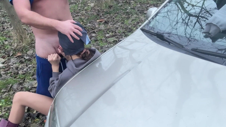 Christi: Vysokoškolská studentka v autoškole na veřejnosti