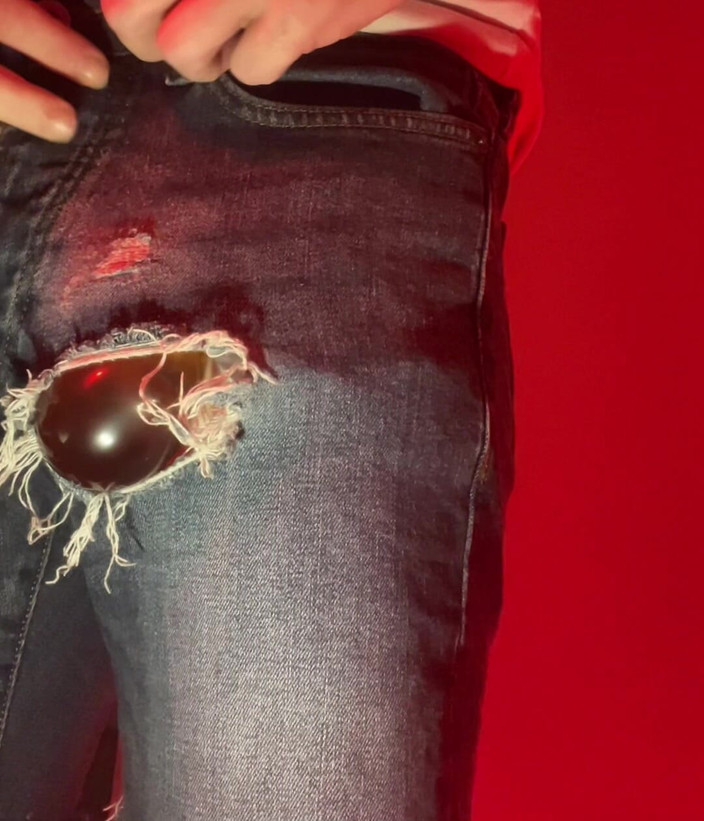 AmateurBoysPissing: Amateur Boy Pissing in a Condom