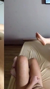 Pantat montok di wajah dan memek berbulu